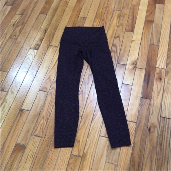 Lulu🍋 Align 28” Formation Camo Dark Adobe size 4 - Picture 4 of 11